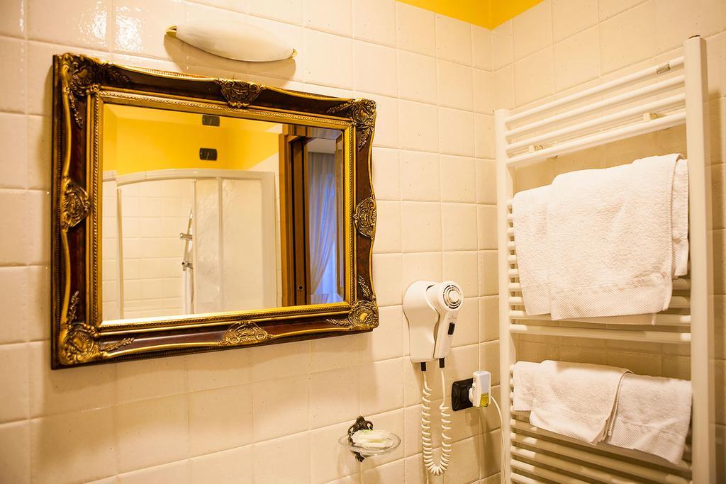 La Baita Boario Terme Szoba fotó